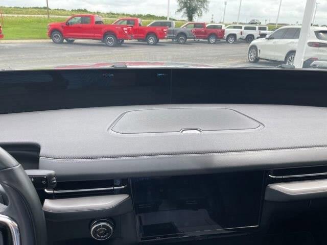 2025 Lincoln Navigator - $77,000
