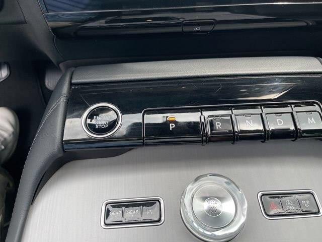 2025 Lincoln Navigator - $77,000
