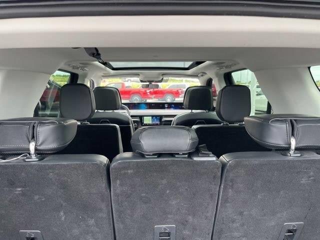 2025 Lincoln Navigator - $77,000