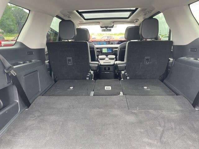 2025 Lincoln Navigator - $77,000