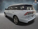 2025 Navigator Thumbnail 6
