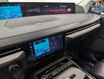 2025 Navigator Thumbnail 13
