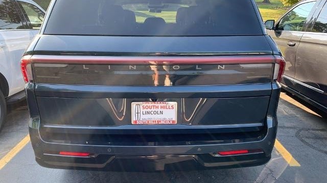2025 Lincoln Navigator Reserve