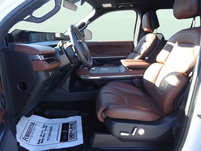 2026 Lincoln Navigator - $91,900