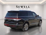 2023 Navigator Thumbnail 4