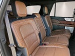 2023 Navigator Thumbnail 9