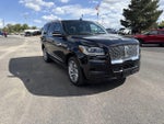 2024 Navigator Thumbnail 3