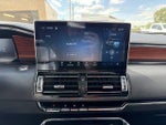 2024 Navigator Thumbnail 17