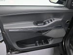 2025 Navigator Thumbnail 9