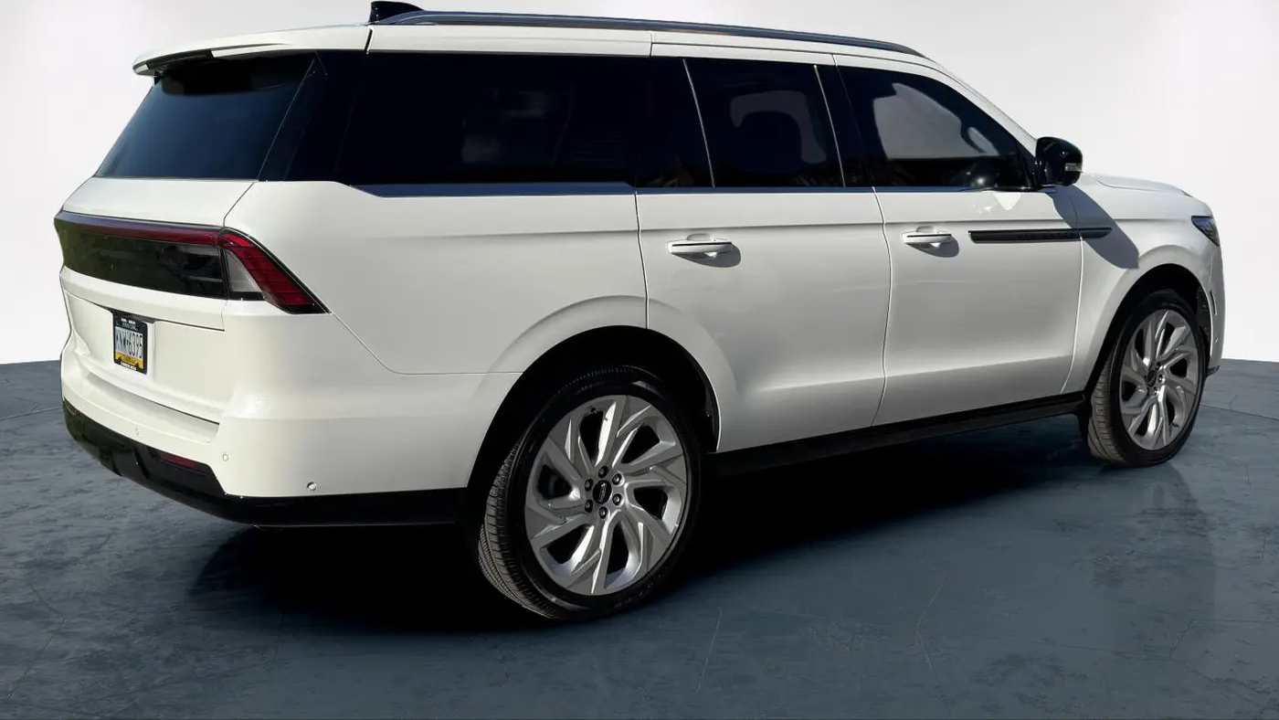 2025 Lincoln Navigator Reserve