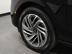 2025 Navigator Thumbnail 9