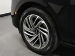 2025 Navigator Thumbnail 9