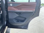 2025 Navigator Thumbnail 23