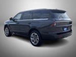 2025 Navigator Thumbnail 7