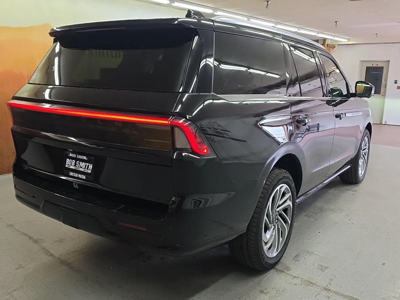 2025 Lincoln Navigator - $90,800