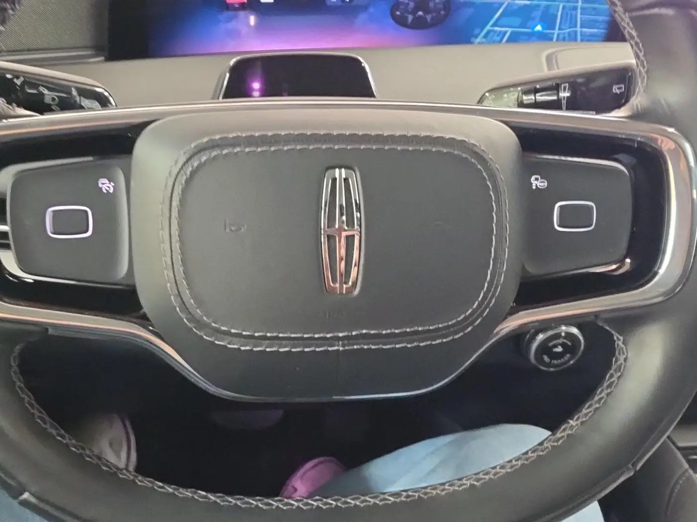 2025 Lincoln Navigator - $90,800
