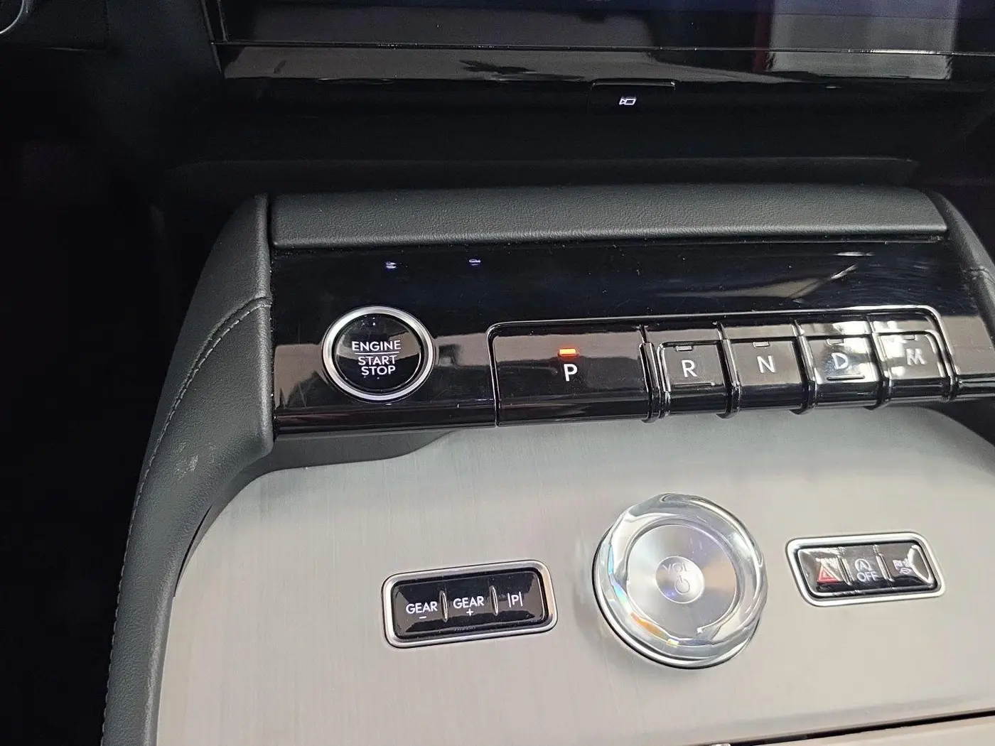 2025 Lincoln Navigator - $90,800