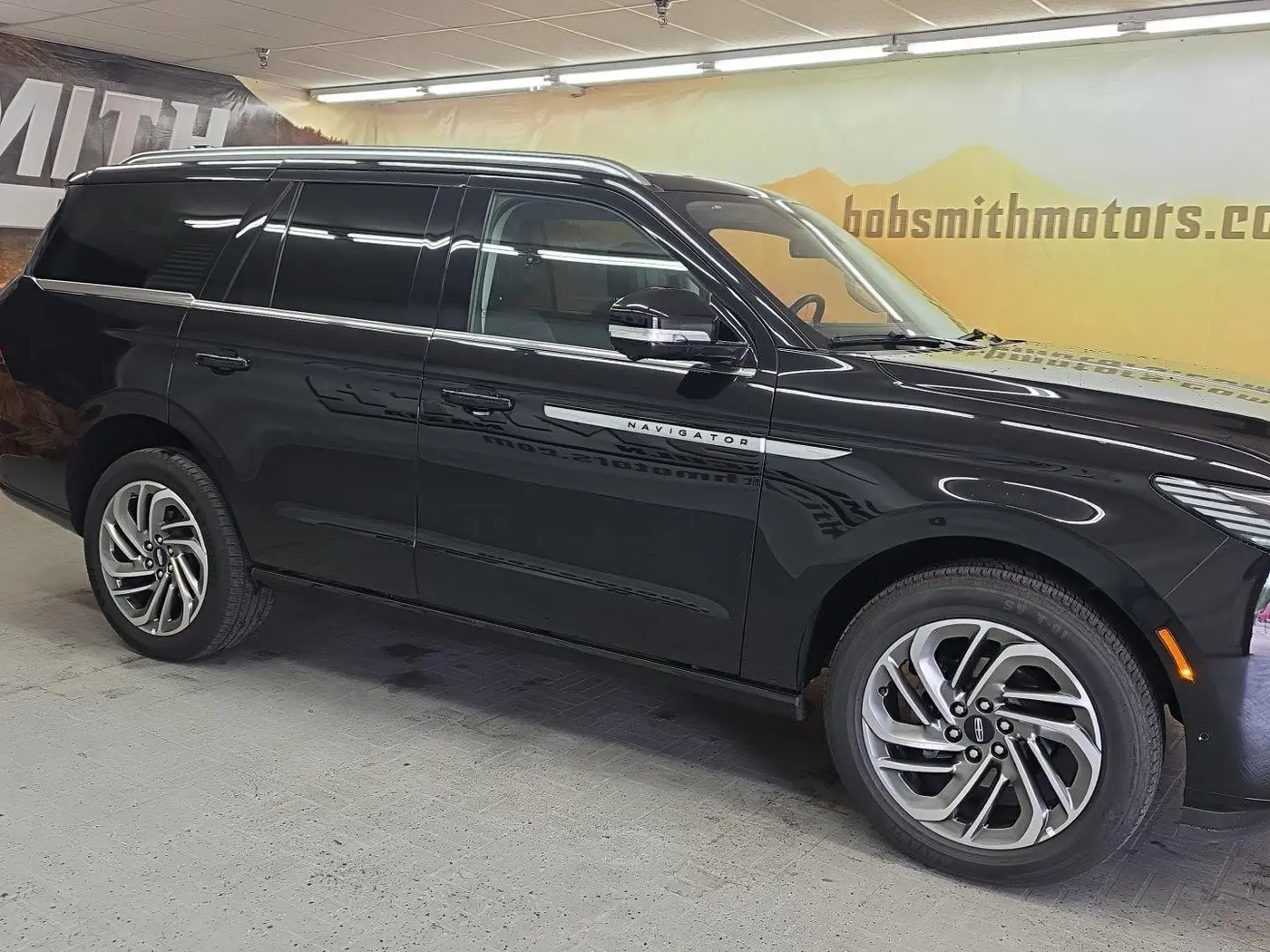 2025 Lincoln Navigator - $90,800
