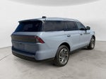 2025 Navigator Thumbnail 5