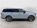 2025 Navigator Thumbnail 6