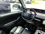 2025 Navigator Thumbnail 21
