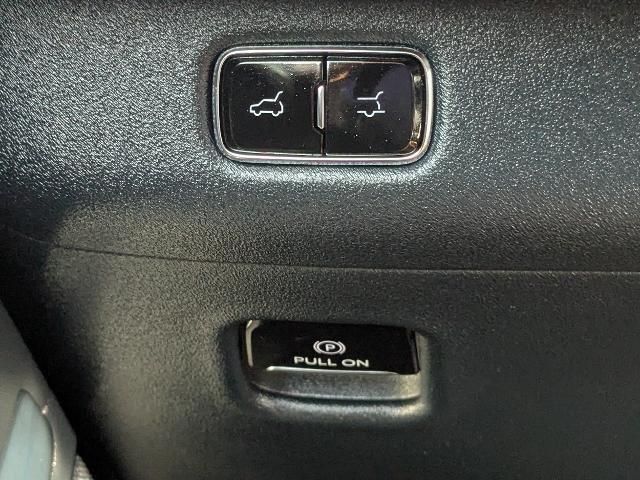 2025 Lincoln Navigator - $79,984