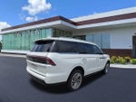 2026 Navigator Thumbnail 2