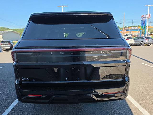 2026 Lincoln Navigator - $91,000