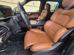 2019 Navigator Thumbnail 8
