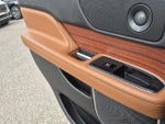 2019 Navigator Thumbnail 10
