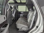 2019 Navigator Thumbnail 7