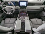 2019 Navigator Thumbnail 11