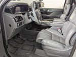 2019 Navigator Thumbnail 15