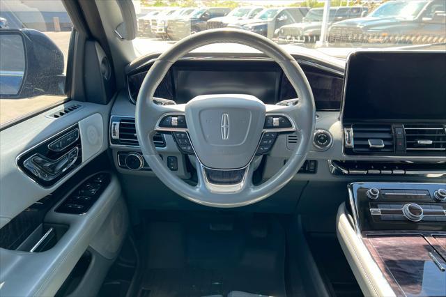 2021 Lincoln Navigator - $39,999