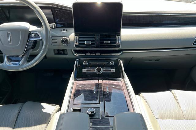 2021 Lincoln Navigator - $39,999