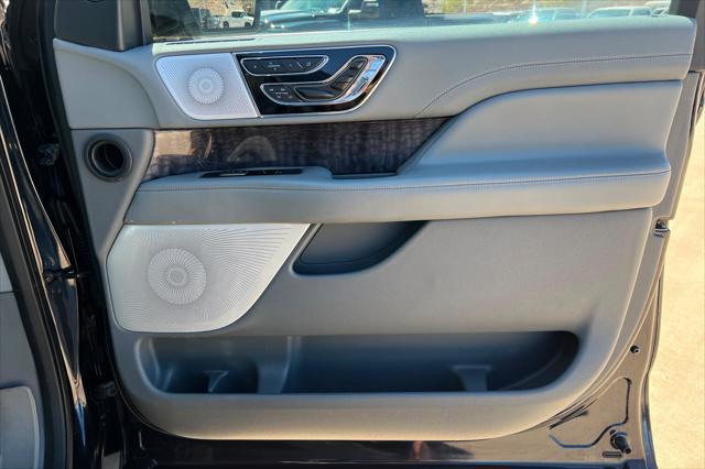 2021 Lincoln Navigator - $39,999