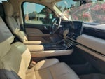 2022 Navigator Thumbnail 31
