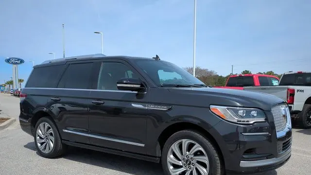 2022 Lincoln Navigator Reserve