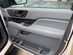 2018 Navigator Thumbnail 15