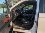 2020 Navigator Thumbnail 23