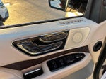 2020 Navigator Thumbnail 12
