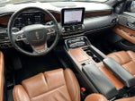 2020 Navigator Thumbnail 10