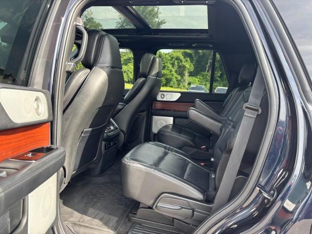 2021 Lincoln Navigator - $27,758