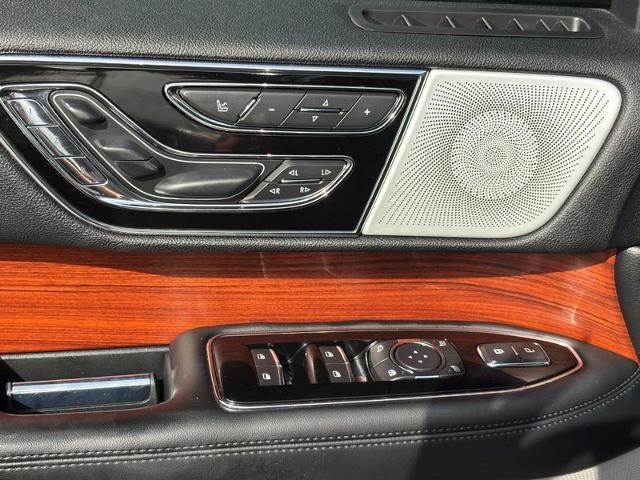 2021 Lincoln Navigator - $27,758