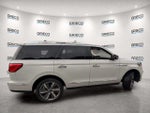 2019 Navigator Thumbnail 8