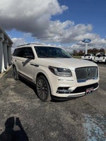 2019 Navigator Thumbnail 3