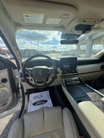2019 Navigator Thumbnail 11