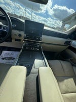 2019 Navigator Thumbnail 13