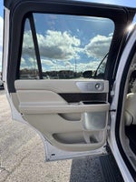 2019 Navigator Thumbnail 21
