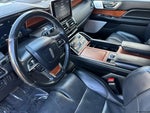 2020 Navigator Thumbnail 10